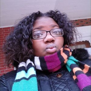 Meet your Posher, Nicole